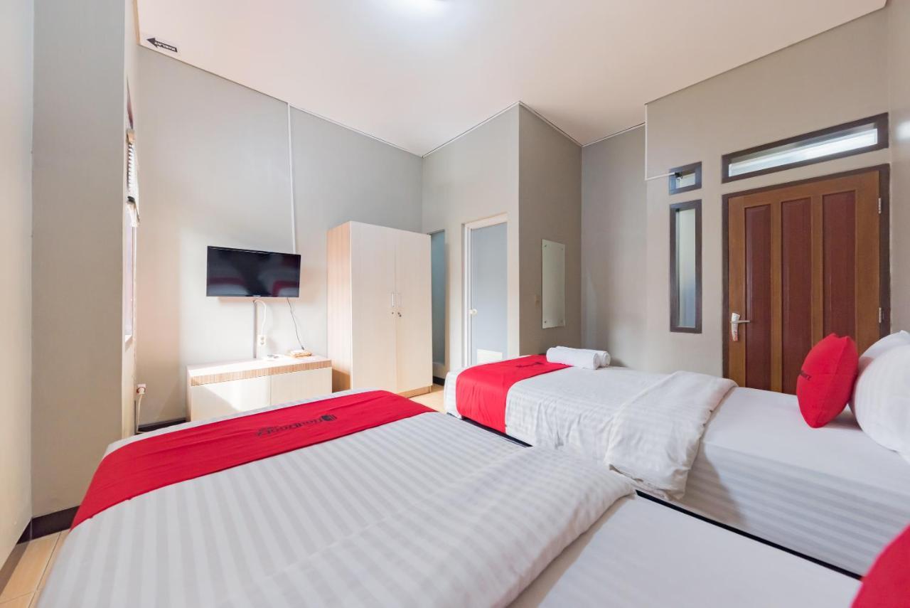 Reddoorz Syariah Near Politeknik Negeri Bandung Campus Hotel Cimahi Kültér fotó