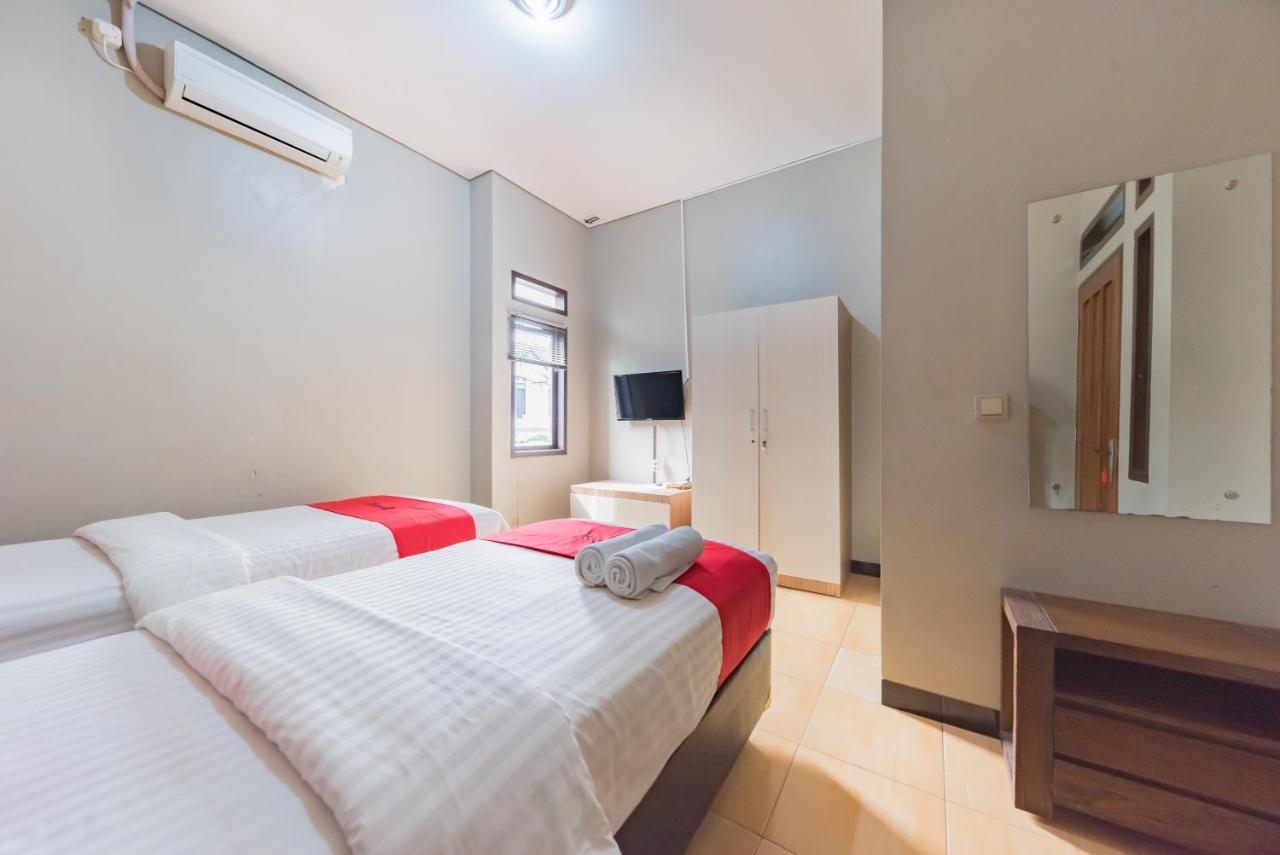 Reddoorz Syariah Near Politeknik Negeri Bandung Campus Hotel Cimahi Kültér fotó
