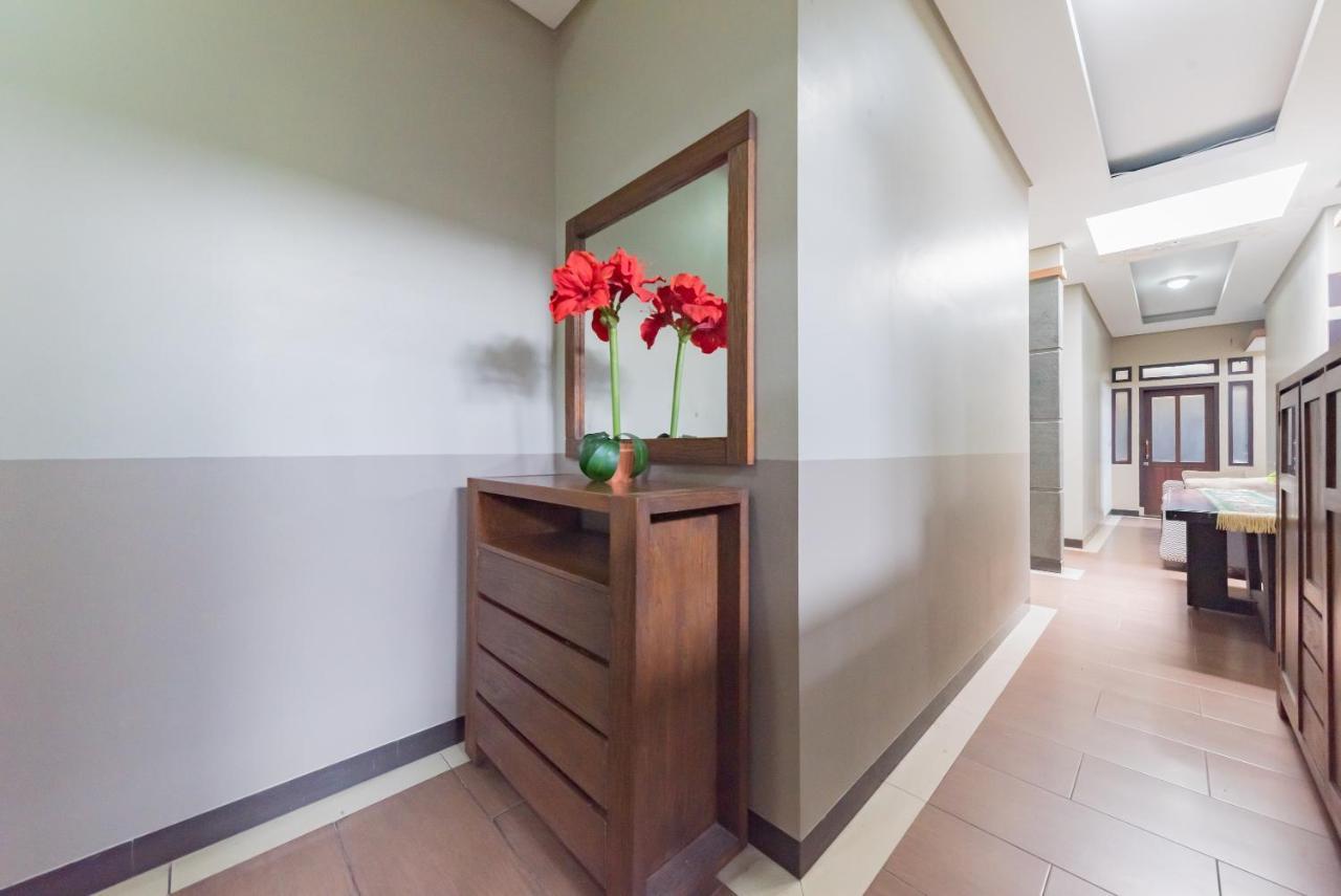 Reddoorz Syariah Near Politeknik Negeri Bandung Campus Hotel Cimahi Kültér fotó