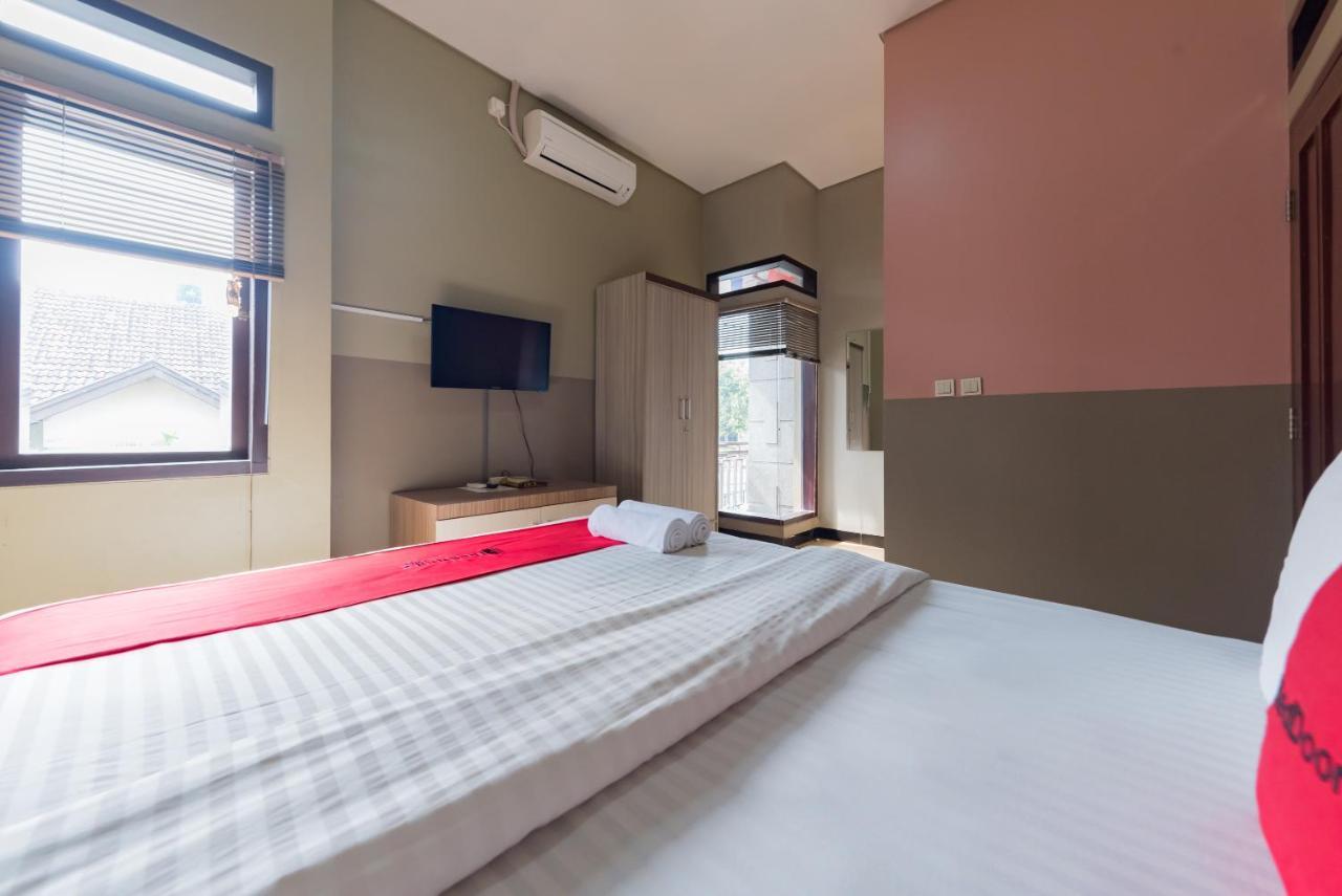Reddoorz Syariah Near Politeknik Negeri Bandung Campus Hotel Cimahi Kültér fotó